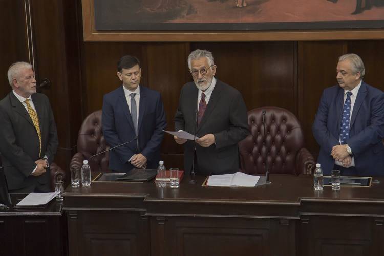 Juramento Gobernador Alberto Rodríguez Saá